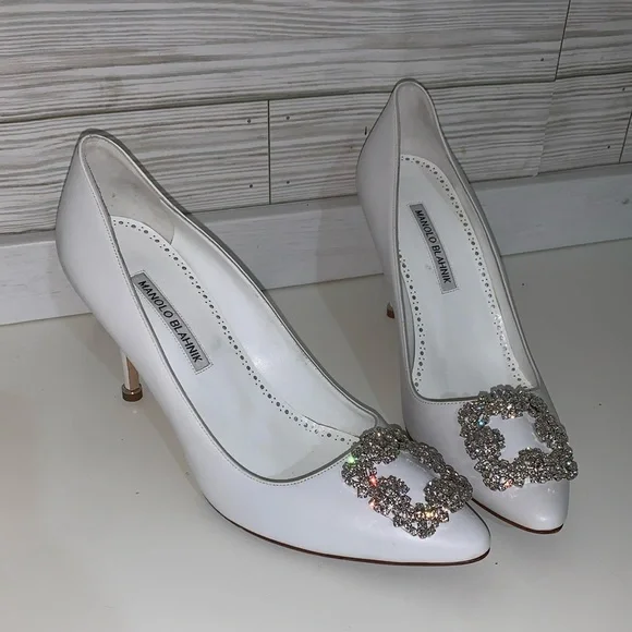 Manolo Blahnik leather Hangisi 90 crystal-embellished white pumps size 40 - Picture 3 of 13
